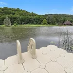 Wellness-chalet Am Badesee Fuer Bis Zu 10 Personen Villa