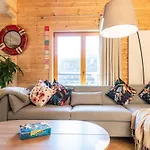 Villa Wellness-chalet Am Badesee Fuer Bis Zu 10 Personen *