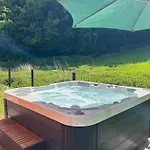 Villa Wellness-chalet Am Badesee Fuer Bis Zu 10 Personen