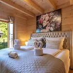 Villa Wellness-chalet Am Badesee Fuer Bis Zu 10 Personen