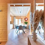 Wellness-chalet Am Badesee Fuer Bis Zu 10 Personen Villa
