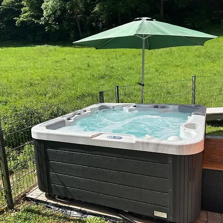 Villa Wellness-chalet Am Badesee Fuer Bis Zu 10 Personen