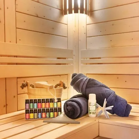 Villa Wellness-chalet Am Badesee Fuer Bis Zu 10 Personen *