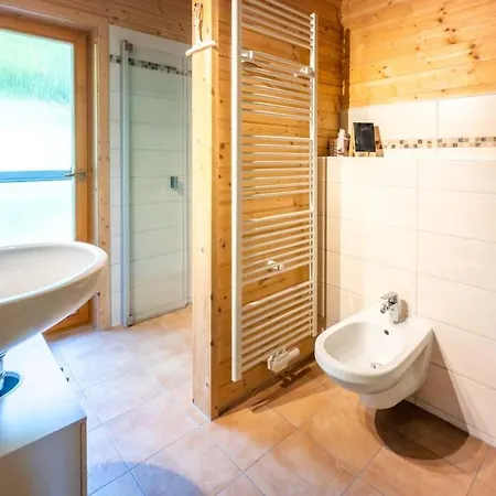 Wellness-chalet Am Badesee Fuer Bis Zu 10 Personen *