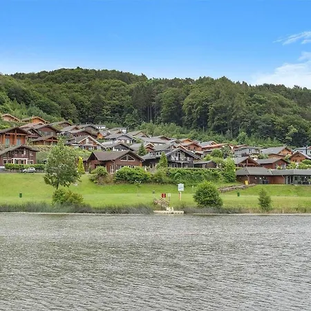 Wellness-chalet Am Badesee Fuer Bis Zu 10 Personen Vila