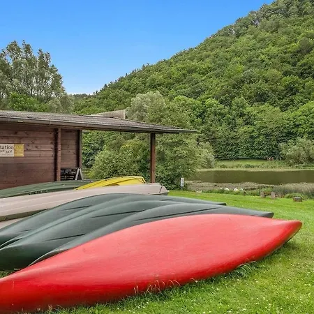 Wellness-chalet Am Badesee Fuer Bis Zu 10 Personen