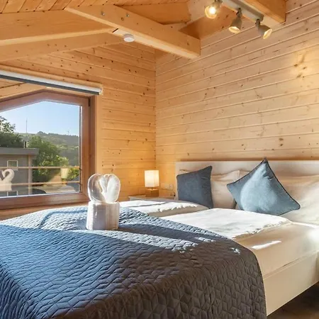 Wellness-chalet Am Badesee Fuer Bis Zu 10 Personen Rieden