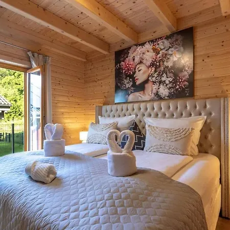 Villa Wellness-chalet Am Badesee Fuer Bis Zu 10 Personen