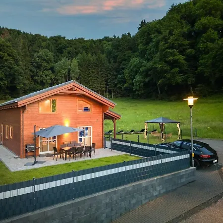 Villa Wellness-chalet Am Badesee Fuer Bis Zu 10 Personen *