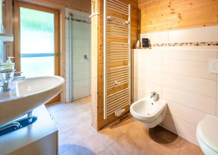 Wellness-chalet Am Badesee Fuer Bis Zu 10 Personen *