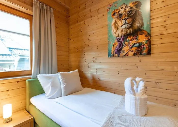 Wellness-chalet Am Badesee Fuer Bis Zu 10 Personen Rieden