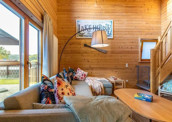 Villa Wellness-chalet Am Badesee Für Bis Zu 10 Personen