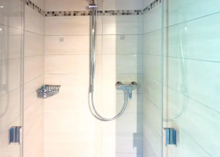 Villa Wellness-chalet Am Badesee Für Bis Zu 10 Personen *