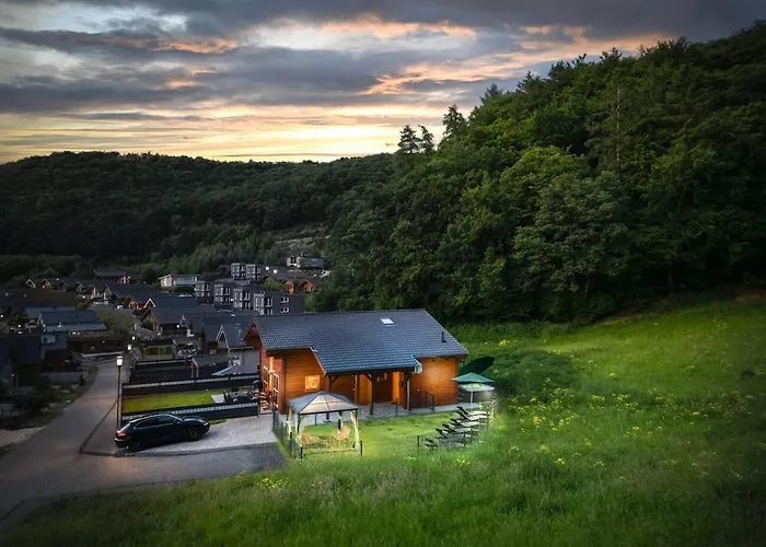 Wellness-chalet Am Badesee Für Bis Zu 10 Personen Villa Rieden (Mayen-Koblenz)