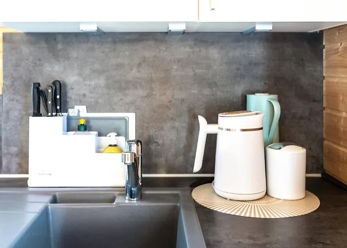 Wellness-chalet Am Badesee Fuer Bis Zu 10 Personen